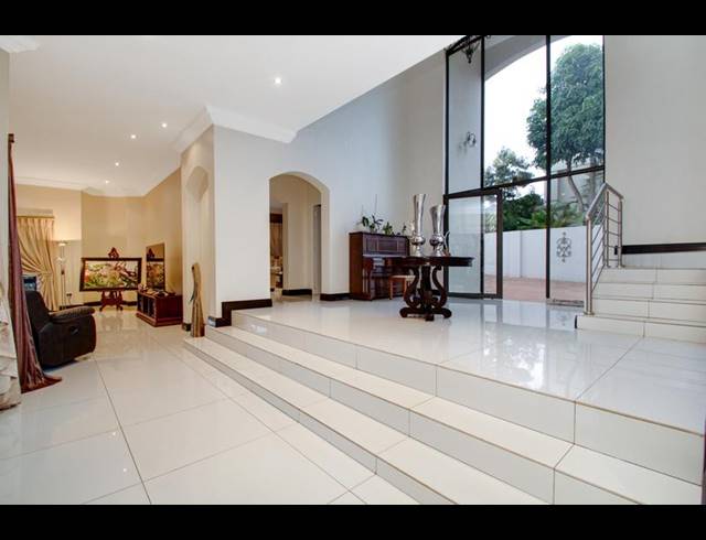 5 BEDROOM HOUSE FOR SALE IN DAINFERN GOLF ESTATE